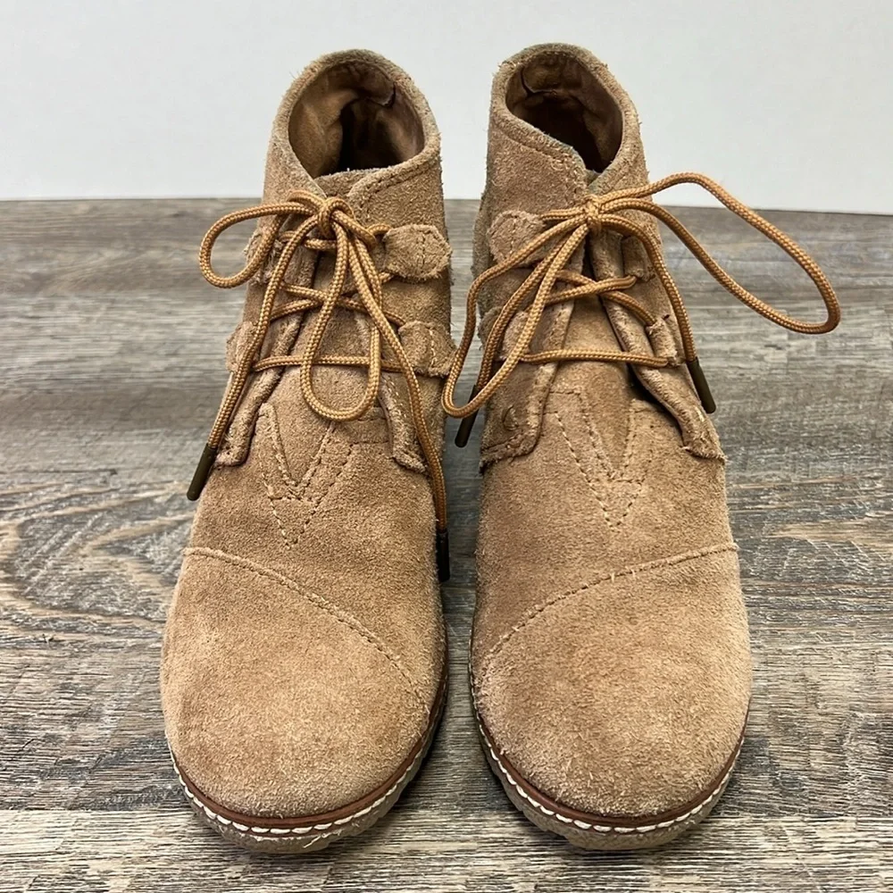 Toms DESERT Women’s Suede Wedge Booties Size 7